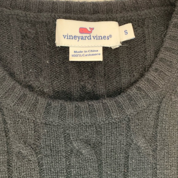 Vineyard vines black cable cashmere sweater - Picture 5 of 7